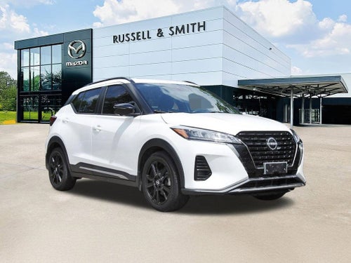 2023 Nissan Kicks SR