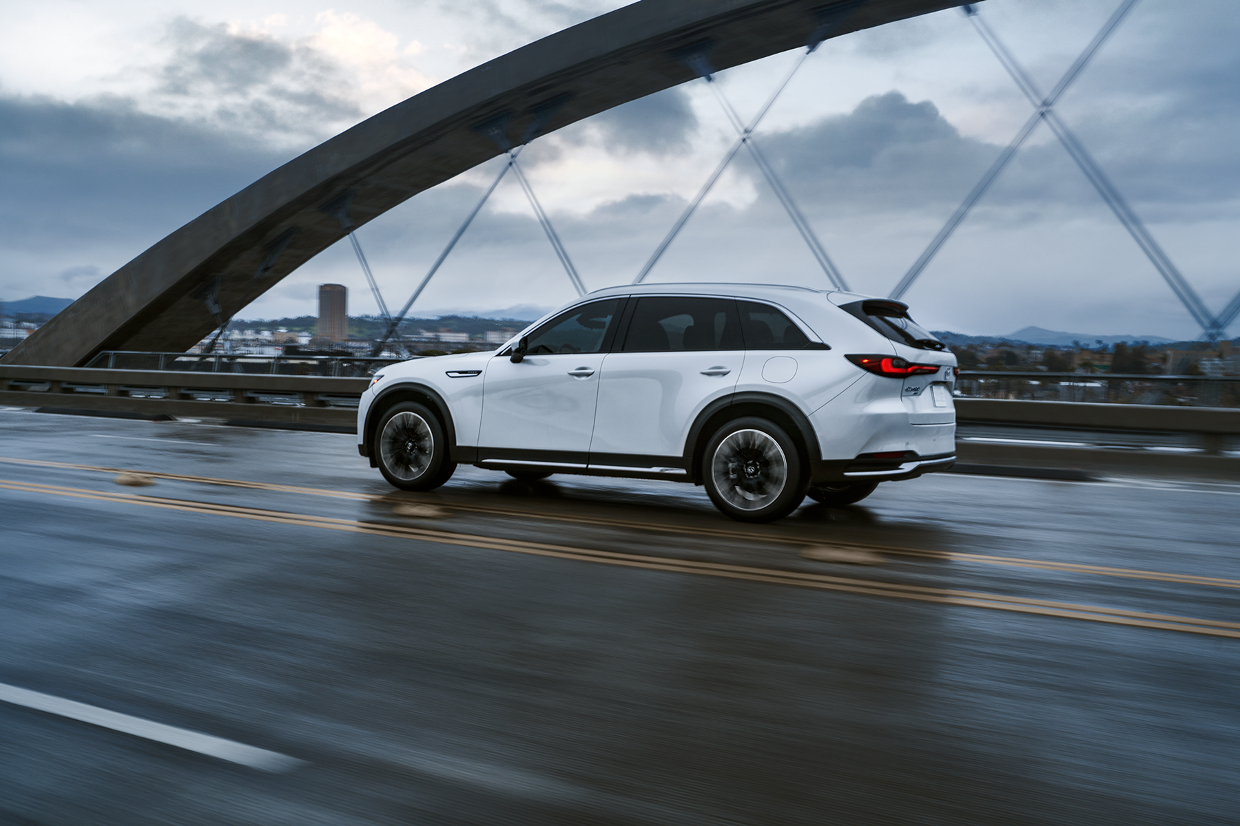 2024-Mazda-CX-90-phev.