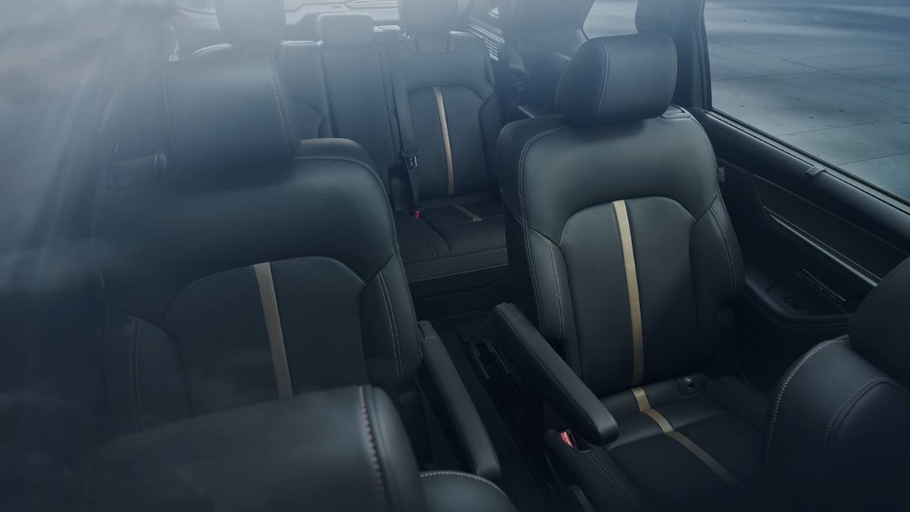 2024-mazda-cx-90-phev-3-row-interior.
